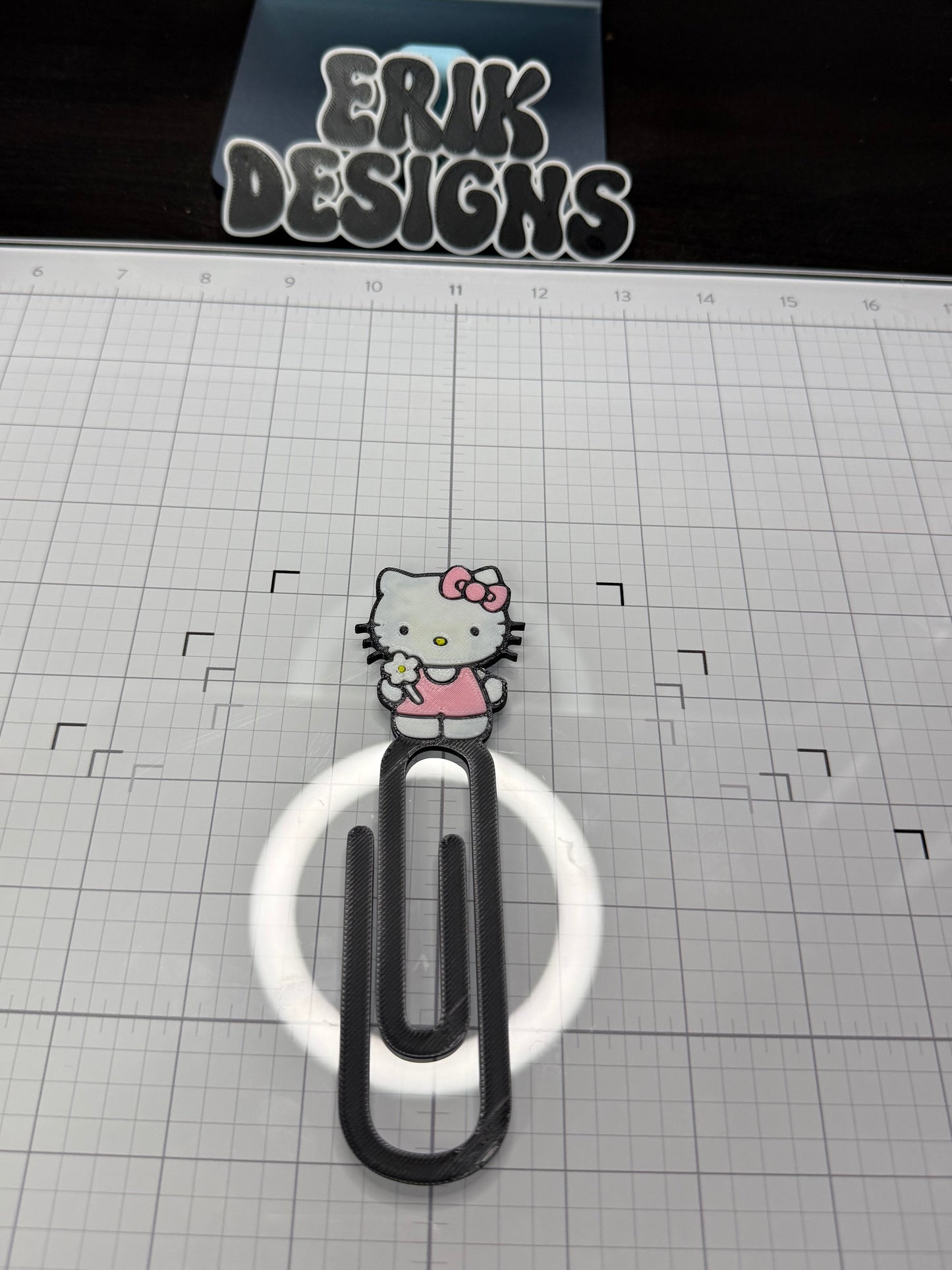 Hk paper clip