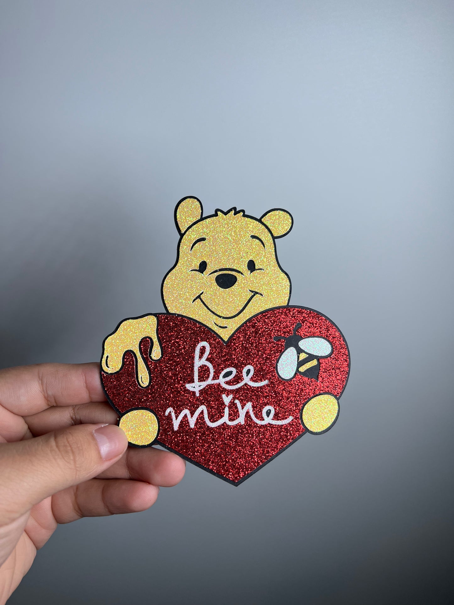 Pooh big heart glitter topper
